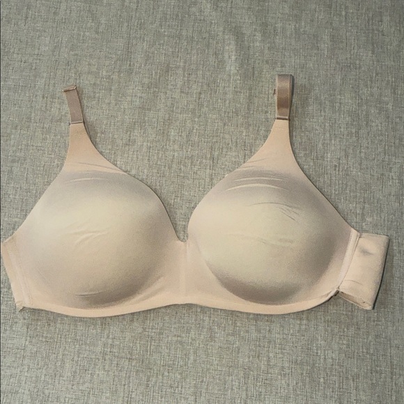 Soma Other - Soma Vanishing 360 Wireless Bra nude t shirt size 40B‎